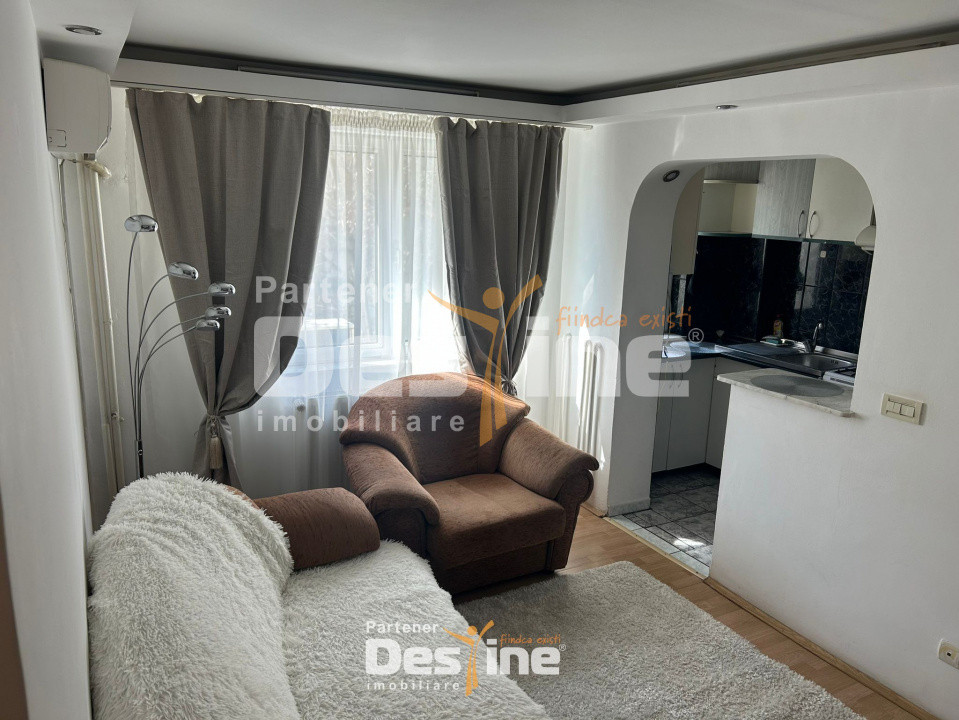 Podu Ros - Apartament 3 camere semidecomandat, MOBILAT și UTILAT