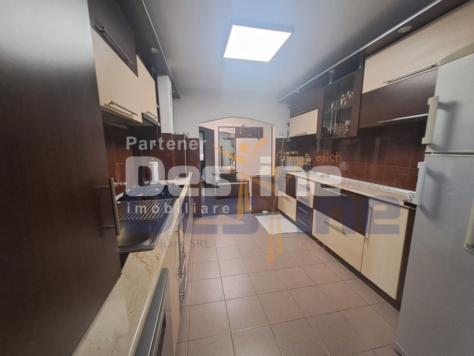 GALATA, Apartament 3 camere DECOMANDAT, 70 mp, 169.900 EURO