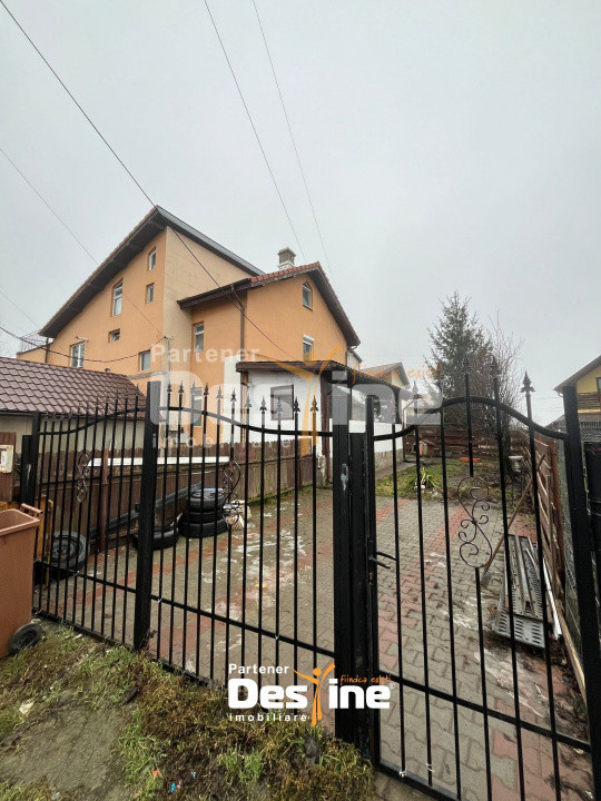 Apartament individual 4 camere 110 mp în Vilă + 167mp CURTE - BUCIUM