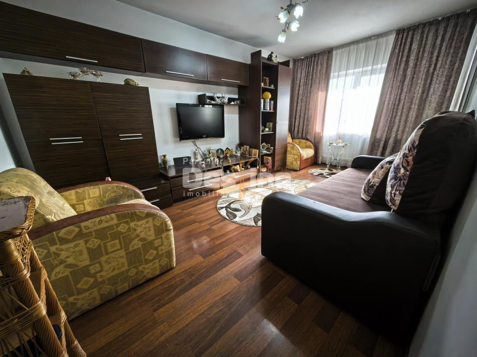 Apartament cu 2 camere decomandat 46 mp mobilat și utilat 