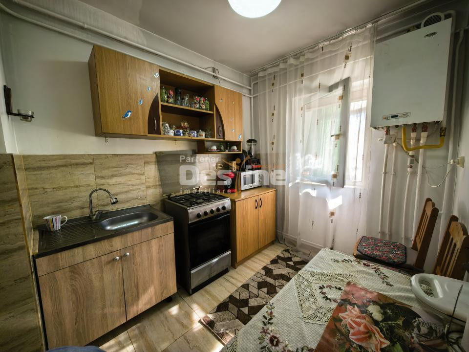 Apartament cu 2 camere decomandat 46 mp mobilat și utilat 