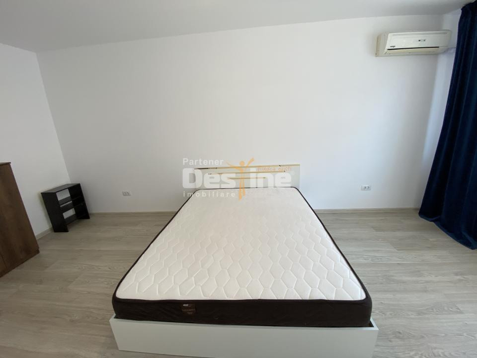 Apartament 2 camere decomandat, balcon, loc de parcare, complex Grandis Coresi 