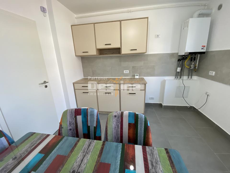 Apartament 2 camere decomandat, balcon, loc de parcare, complex Grandis Coresi 