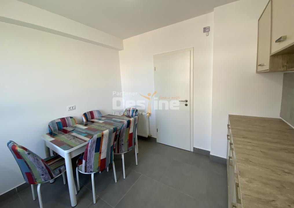 Apartament 2 camere decomandat, balcon, loc de parcare, complex Grandis Coresi 
