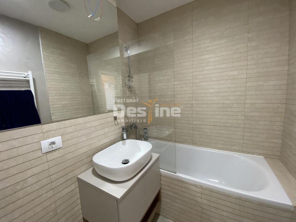 Apartament 2 camere decomandat, balcon, loc de parcare, complex Grandis Coresi 