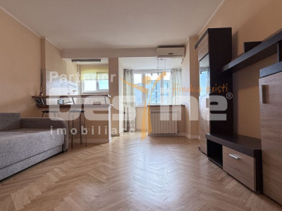 Garsoniera Gara de Nord I 1 min metrou I Renovat I Anvelopat