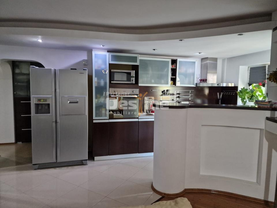13 Septembrie-Drumul Sării | 3 camere | 82mp | et 2/4 | mobilat | 203.500 euro
