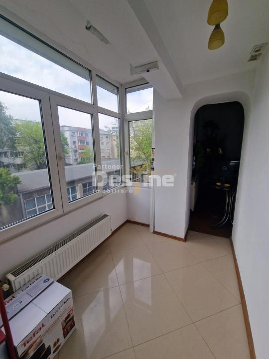 13 Septembrie-Drumul Sării | 3 camere | 82mp | et 2/4 | mobilat | 203.500 euro