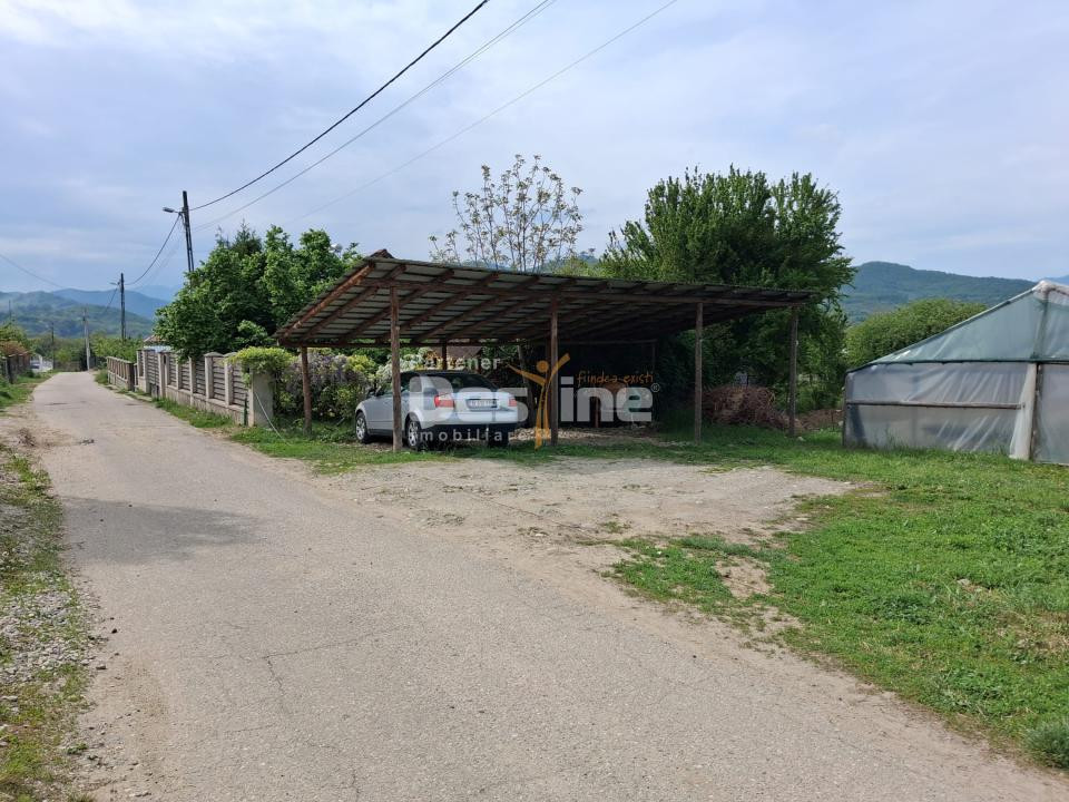 Loturi teren intravilan în Dăești, cu utilități complete, solar și garaj 