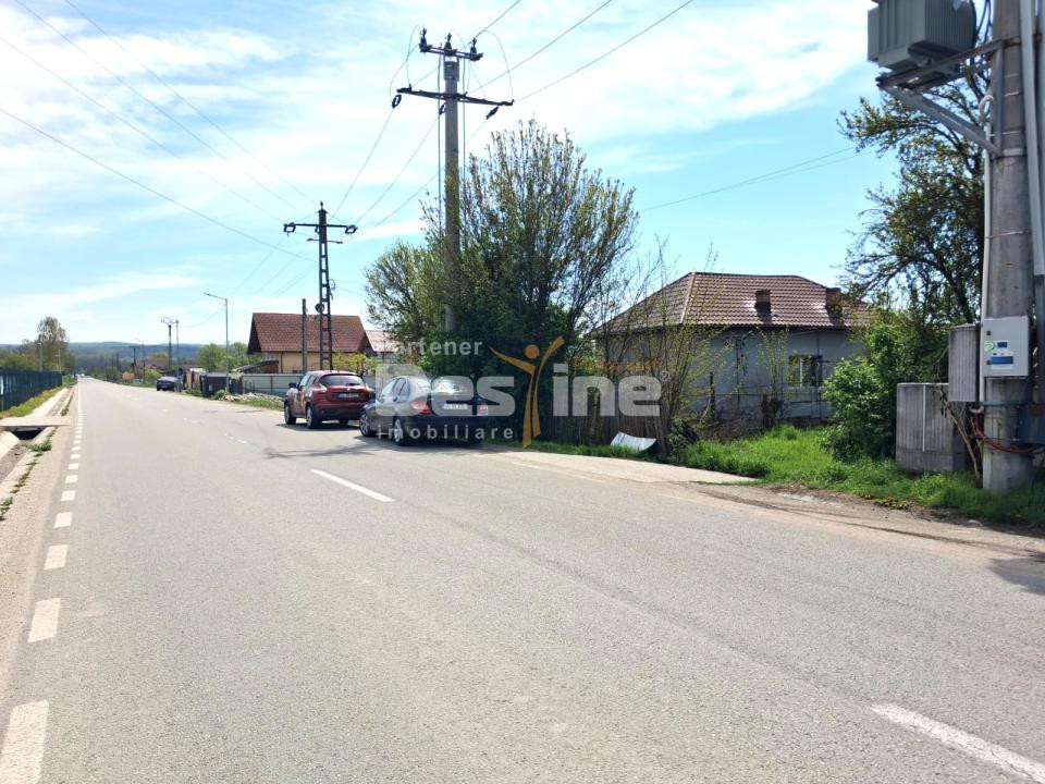 Teren intravilan excelent pentru investiție/comercial în Mihăești – DN64