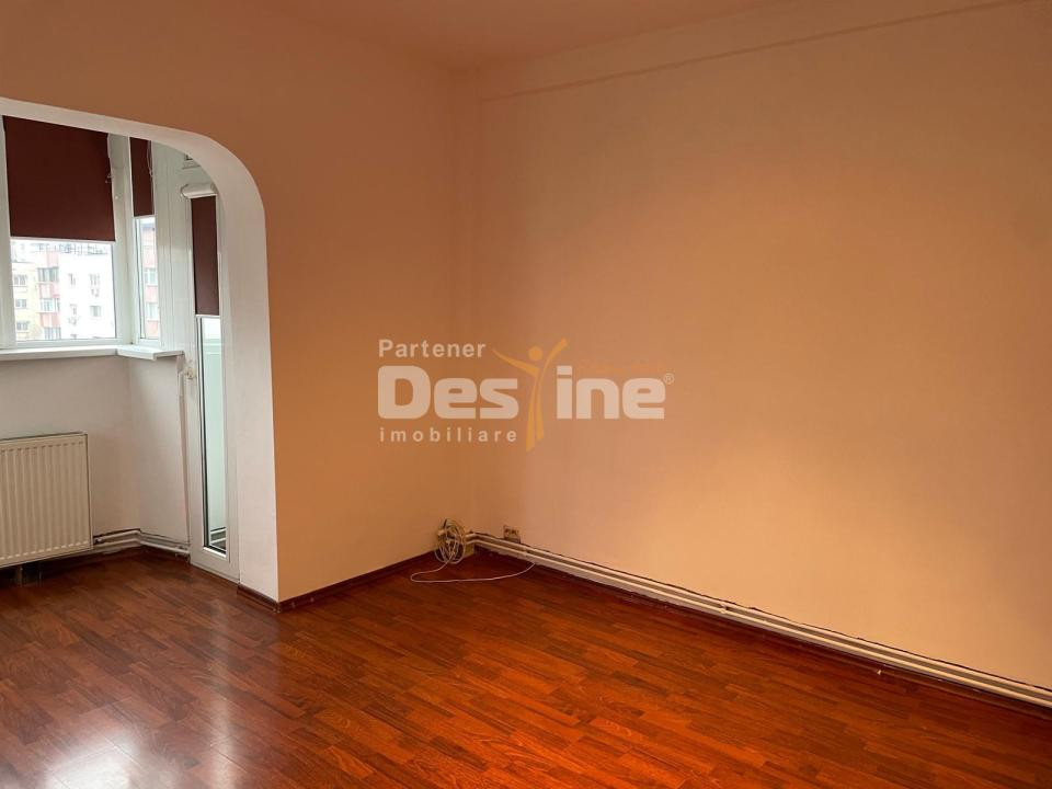 13 Septembrie-Prosper | 3 camere | 82mp | et 8 | renovat | 137.000 euro