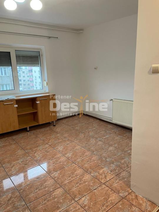 13 Septembrie-Prosper | 3 camere | 82mp | et 8 | renovat | 137.000 euro