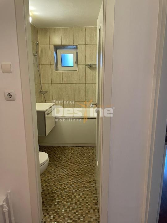 13 Septembrie-Prosper | 3 camere | 82mp | et 8 | renovat | 137.000 euro