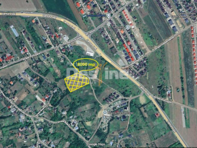Teren compact intravilan 8000 mp vedere spre Lac, utilități