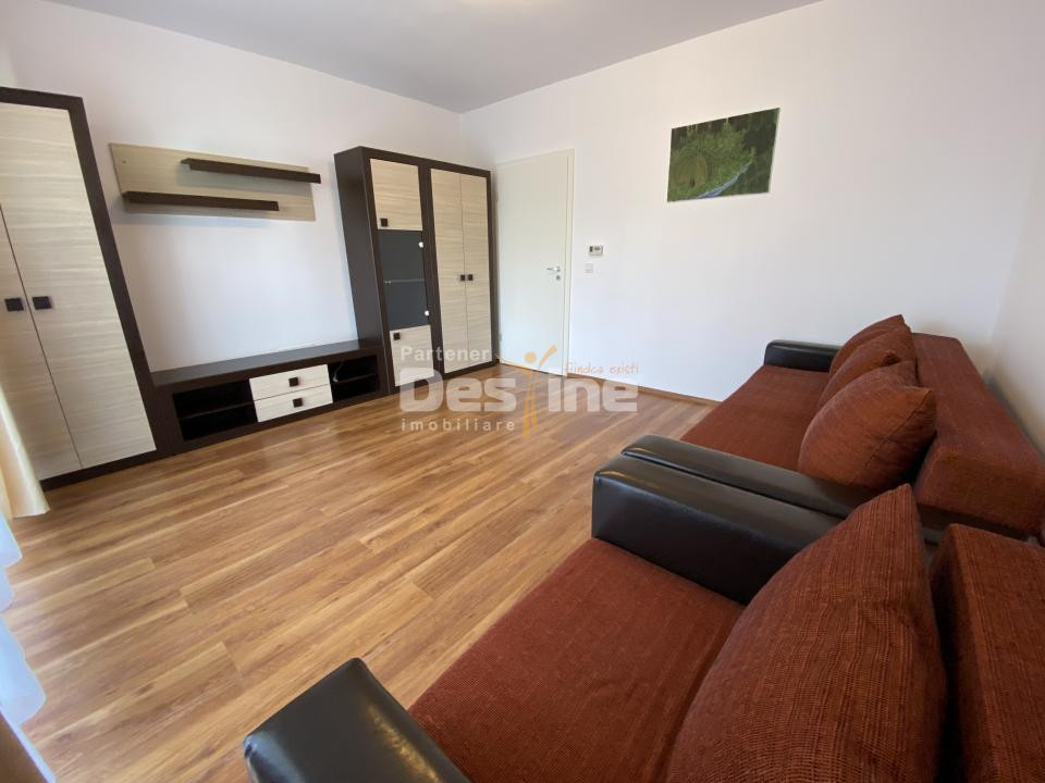 Garsoniera situata la etaj intermediar, cu balcon si loc de parcare, Avantgarden