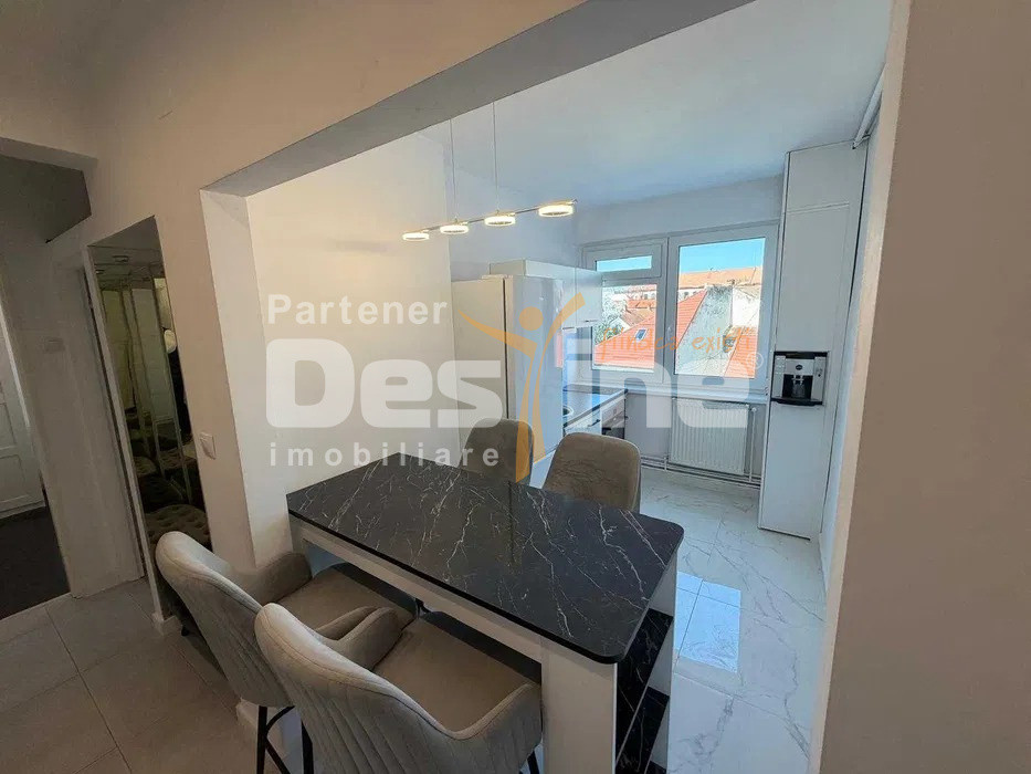 Apartament 2 camere, etajul 2 din 4, Zona Patria 