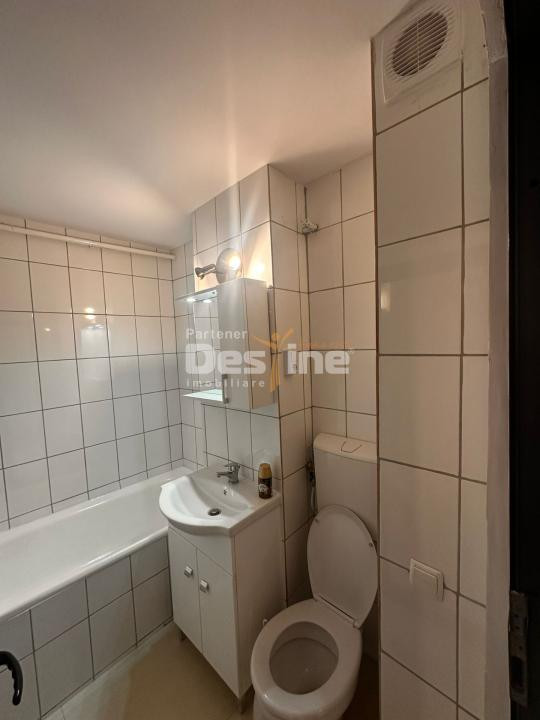 Garsoniera de vanzare 25.500€  zona Darmanesti