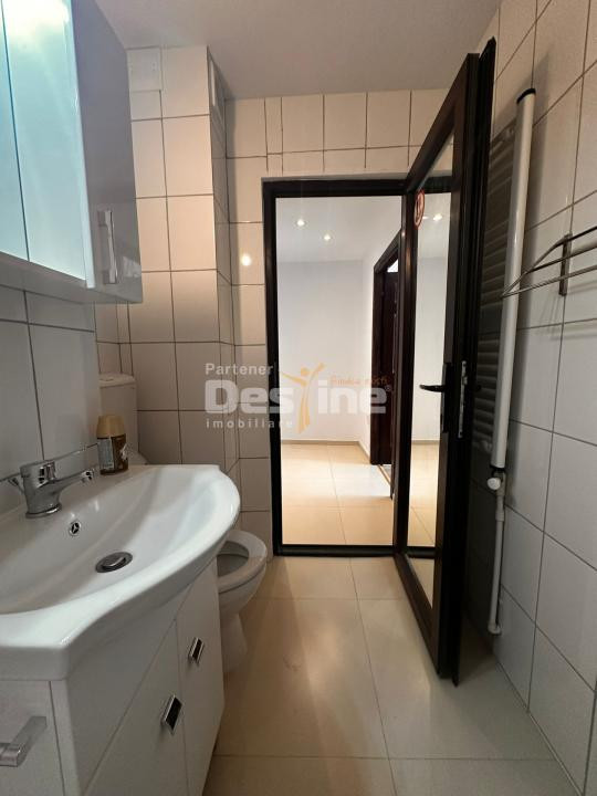 Garsoniera de vanzare 25.500€  zona Darmanesti