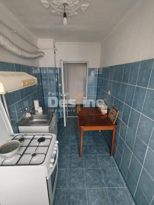 Grasoniera 42 mp strada Rozelor in spate la OMV 38.000€