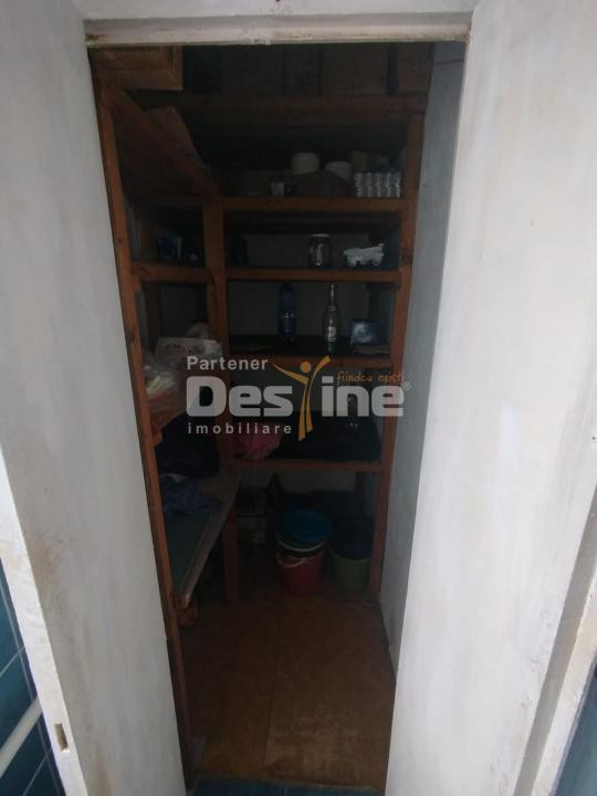Grasoniera 42 mp strada Rozelor in spate la OMV 38.000€