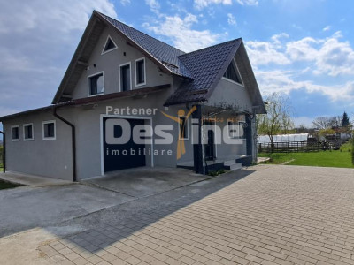 COMISIOPN 0%, CENTRU MIROSLAVA, 180mp utili, 1000 mp teren, 299,990 EURO
