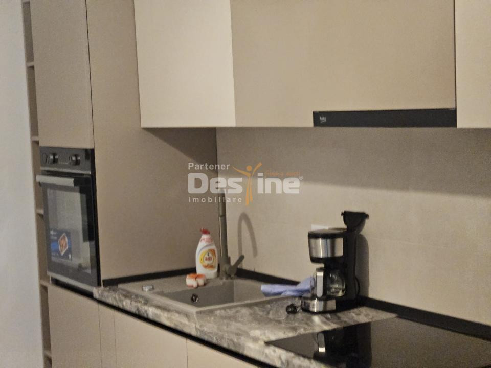 Apartament cu 2 camere decomandat, cu loc de parcare si balcon, zona Coresi 