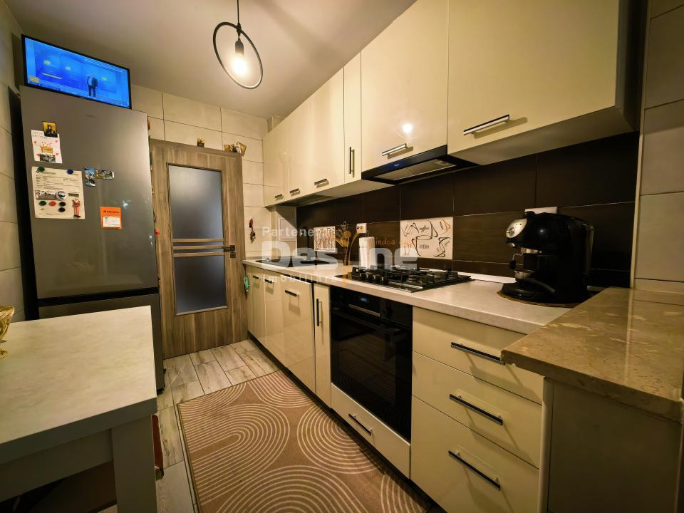 Apartament 2 camere 53 mp renovat mobilat etaj 1 Podu Roș