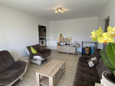 Apartament 2 camere la etaj intermediar, bloc izolat, in zona Spitalul Judetean