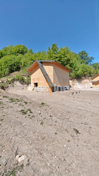Proprietate superbă pentru casa de vacanță lângă râu și păstrăvărie – Stoenești,