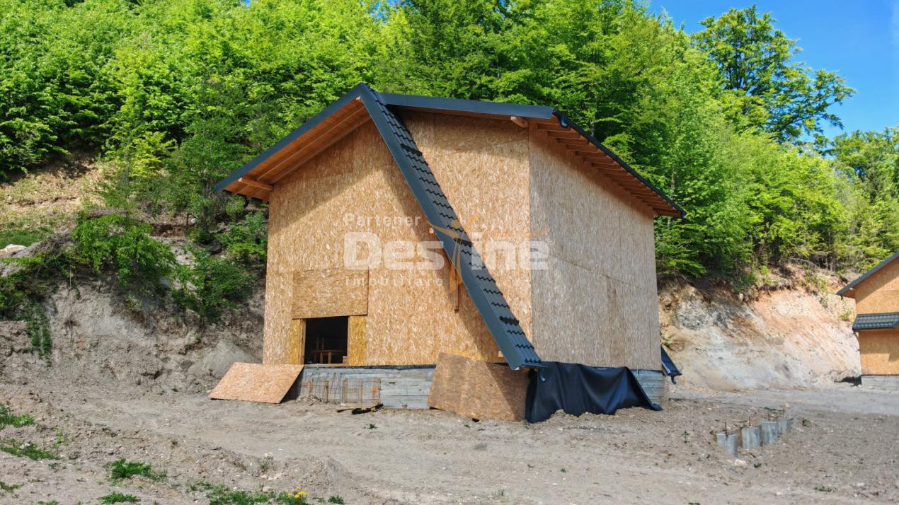 Proprietate superbă pentru casa de vacanță lângă râu și păstrăvărie – Stoenești,