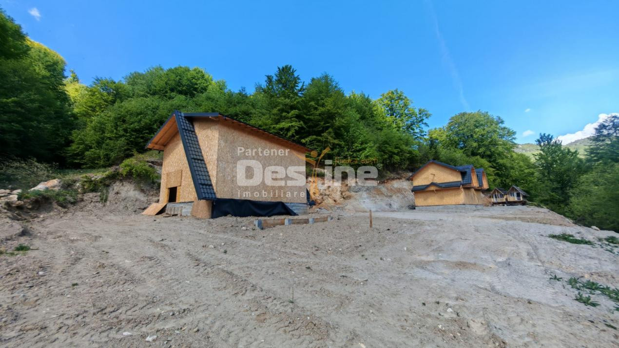 Proprietate superbă pentru casa de vacanță lângă râu și păstrăvărie – Stoenești,