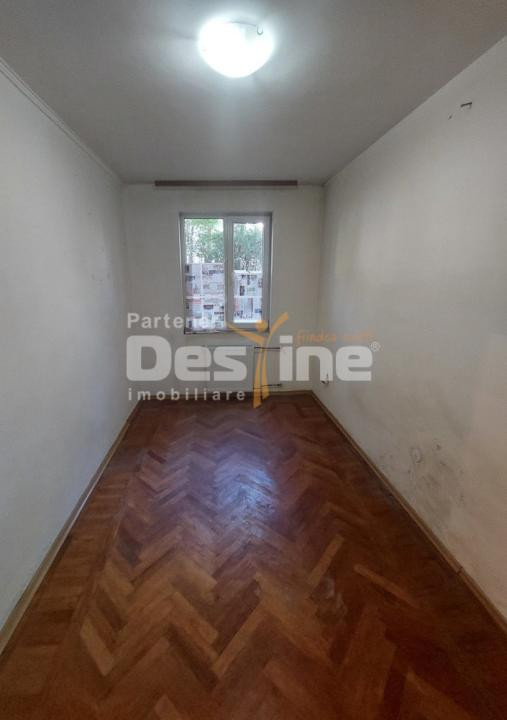 Apartament 3 camere, parter, Nord