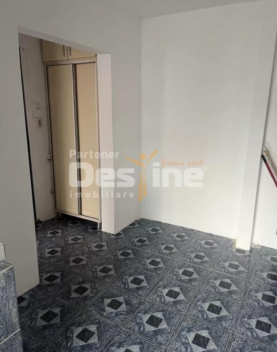 Apartament 2 camere, zona Mihai Bravu, Ploiesti, etaj intermediar