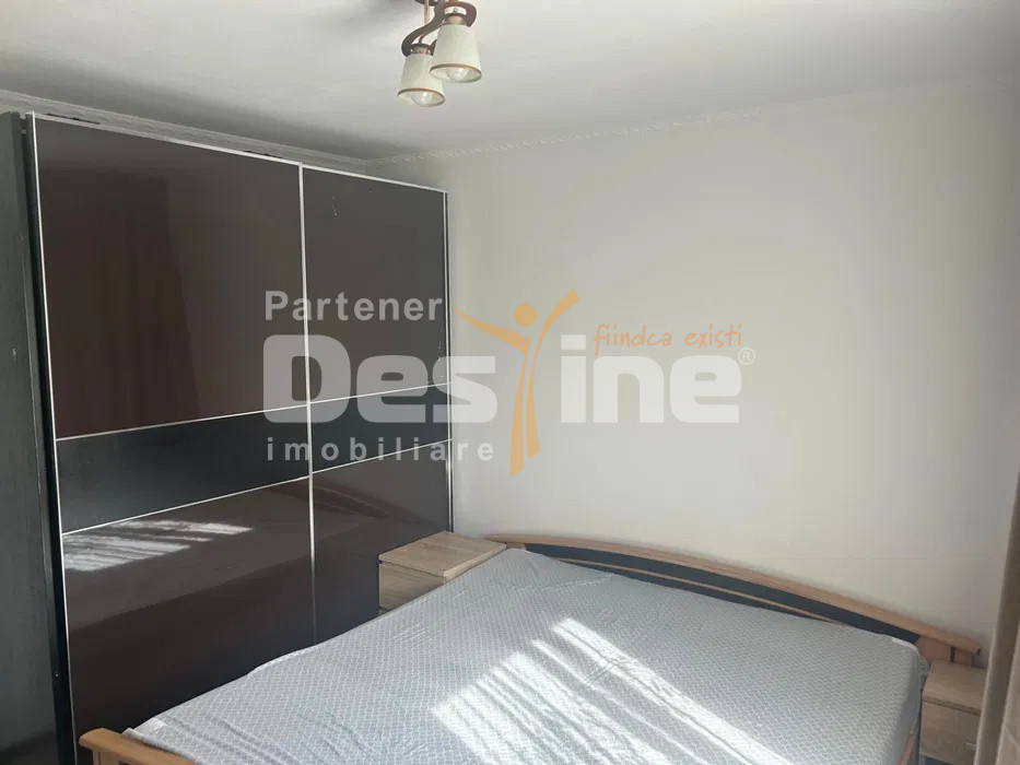 Apartament 2 camere 55 mp etaj intermediar, cu balcon, situat pe Calea Bucuresti