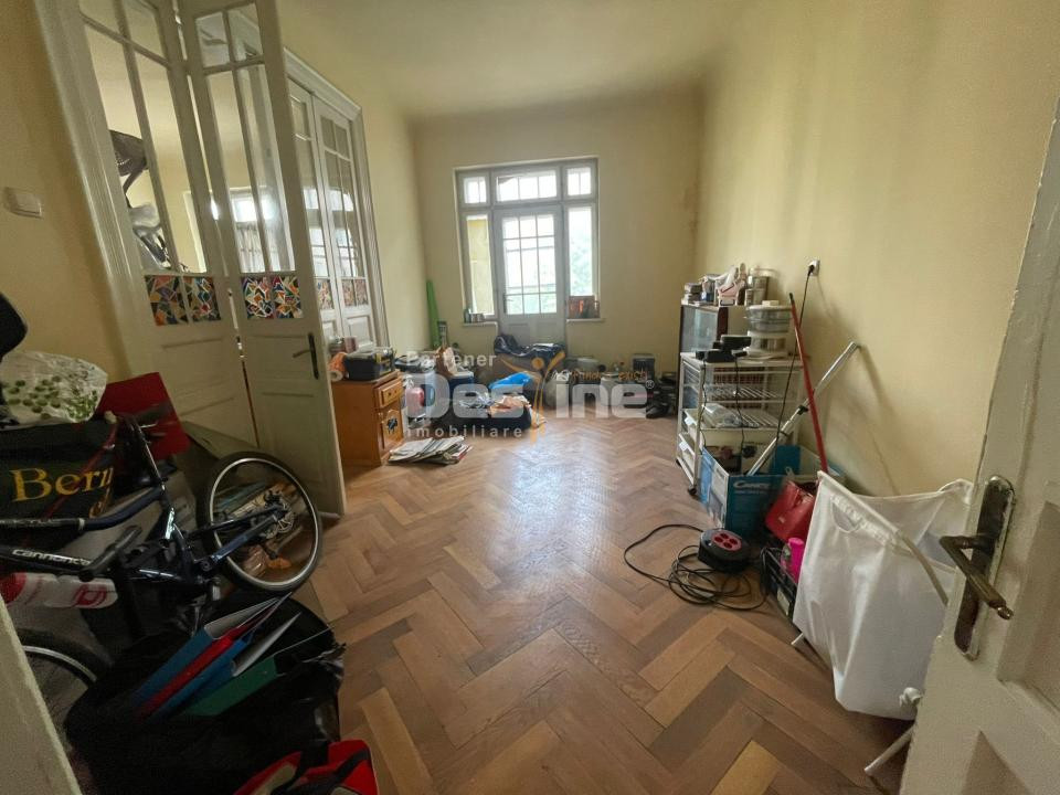 Unirii I Apartament 5 camere I Necesita renovare