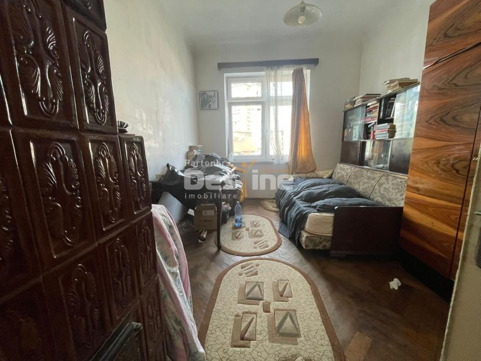 Unirii I Apartament 5 camere I Necesita renovare