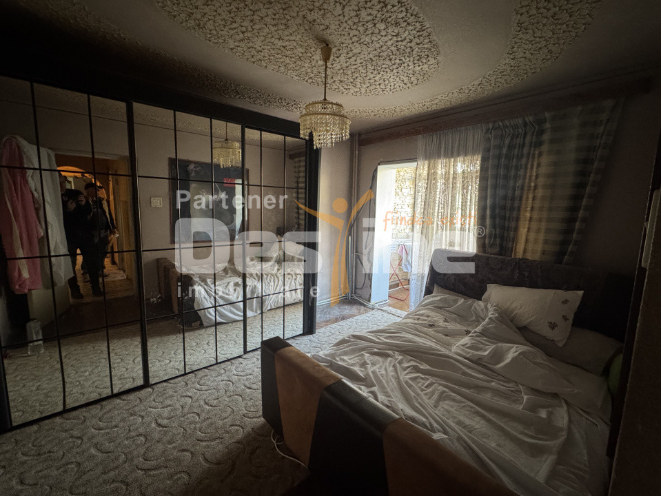 Apartament 3 camere et 1 Ultracentral Simeria