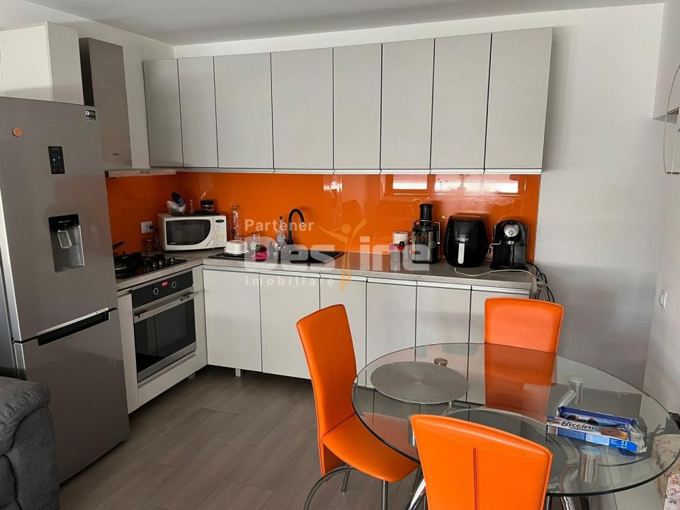Casă 3 camere – Sector 5, zona Dantelei – gata de mutare