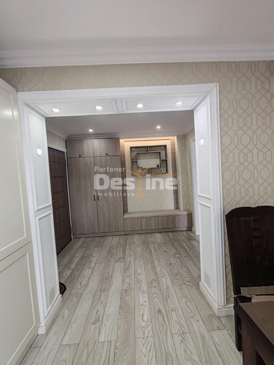 Apartament 2 camere, etajul 4, Zona Crucea Garii