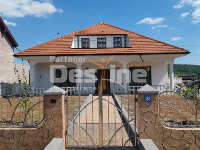 Casa exclusivista, complet mobilata si utilata, Valeni, Vaslui