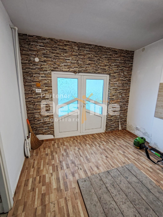 Imobil compus din casa si 1800mp teren in Suburbia Brodoc, judet Vaslui