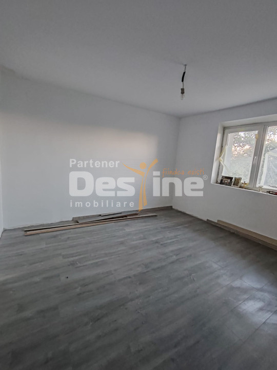 Imobil compus din casa si 1800mp teren in Suburbia Brodoc, judet Vaslui