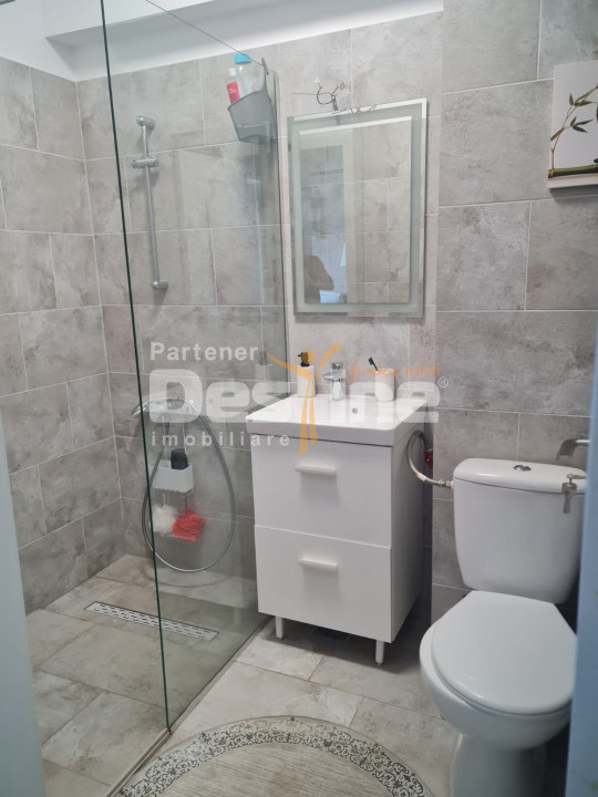 Apartament open-space cu 2 camere, etaj 7/9, zona Mamaia Nord