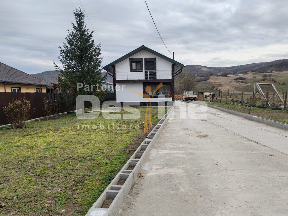  Casa parter+mansarda si teren in Lipovat, Vaslui