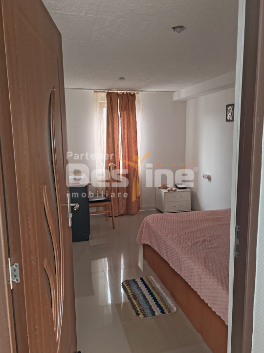  Casa parter+mansarda si teren in Lipovat, Vaslui