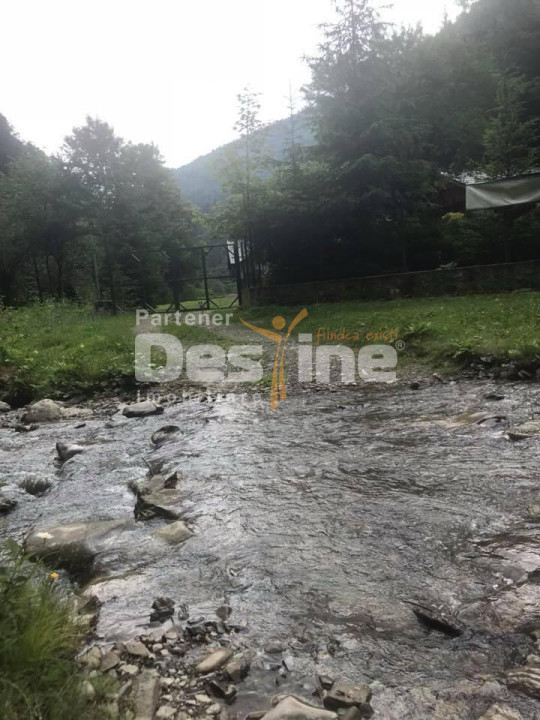 Pensiune montana cu 3200 mp teren in Bicaz, judet Neamt