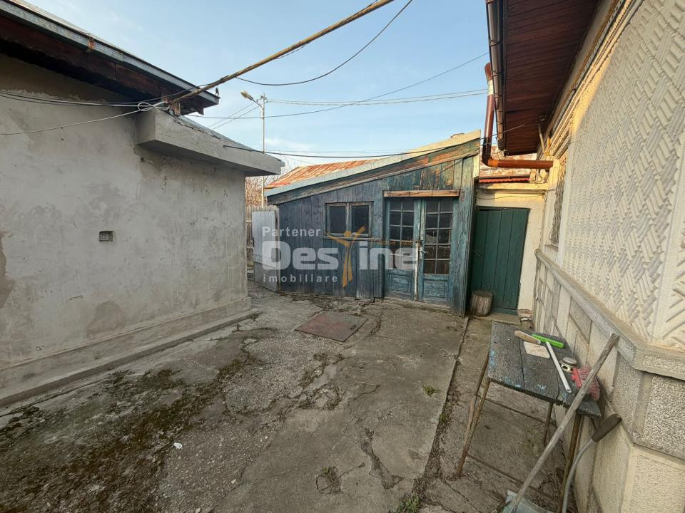 Casa +Teren intravilan 900 mp ( 2 corpuri de casă )Calea Giulești  
