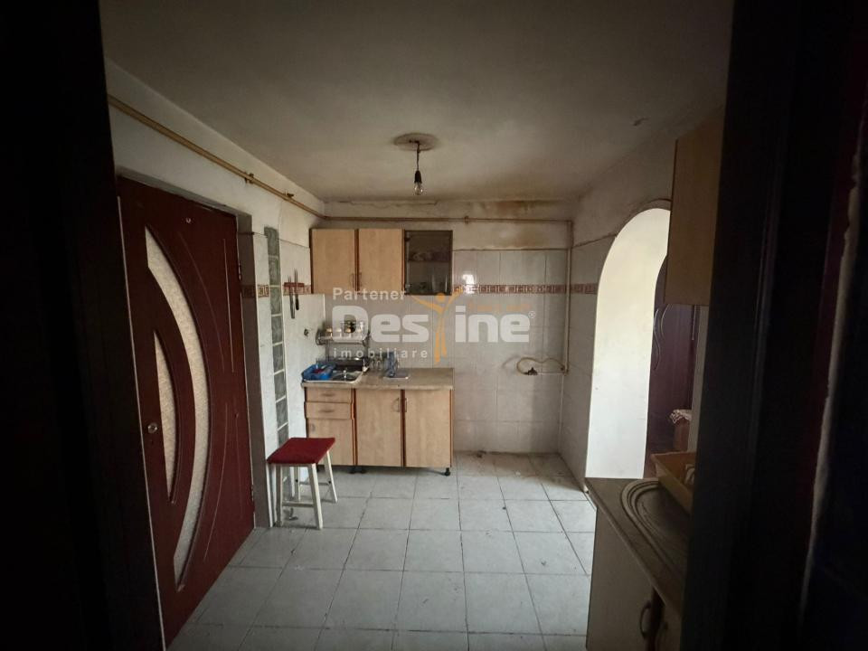 Casa +Teren intravilan 900 mp ( 2 corpuri de casă )Calea Giulești  