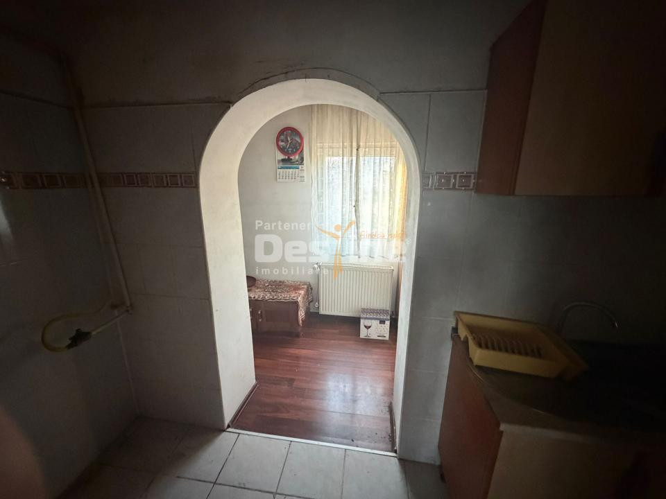 Casa +Teren intravilan 900 mp ( 2 corpuri de casă )Calea Giulești  