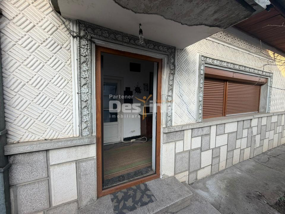 Casa +Teren intravilan 900 mp ( 2 corpuri de casă )Calea Giulești  